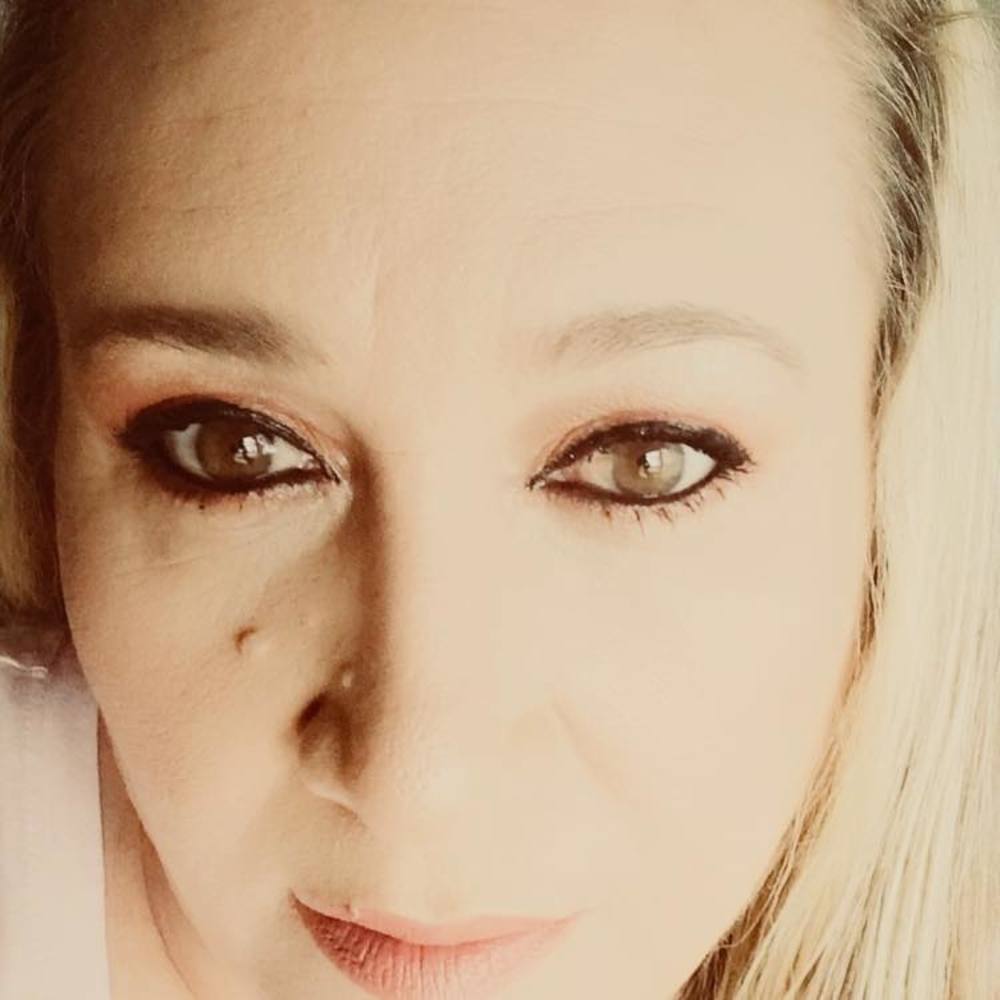 Meet your Posher, Ana rosa